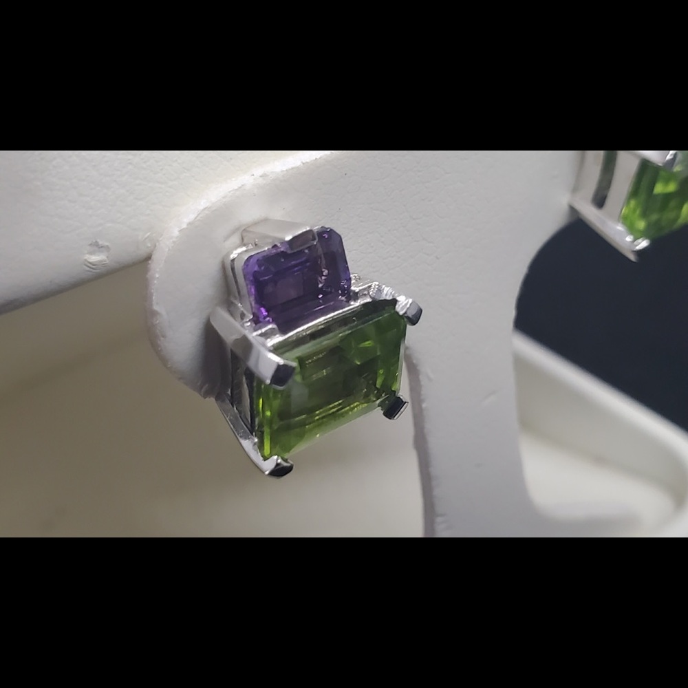 Custom Amethyst and Peridot earrings set in 14k white gold. - Picture 5 of 6
